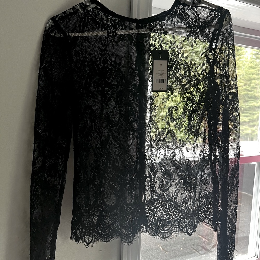 NWT Beautiful lace top
